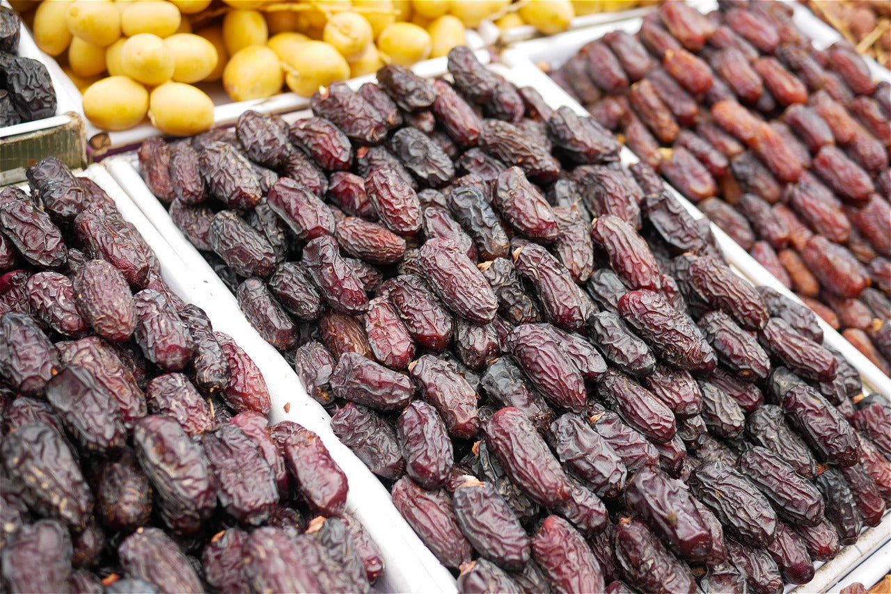 Premium Medjool Dates 5 kg - Extra Large Bulk Pack, Natural & Soft