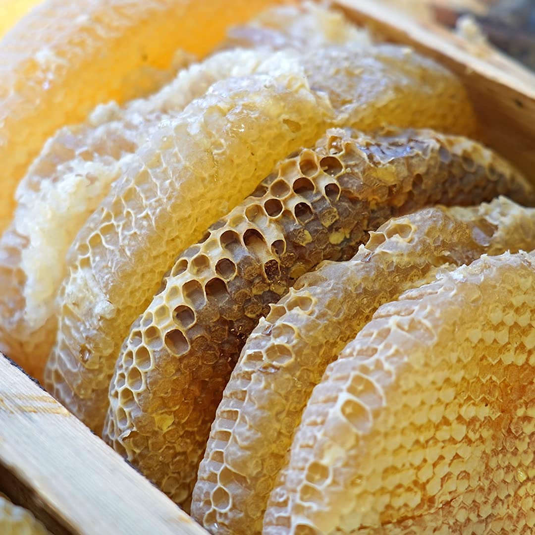 Wabenhonig im Holzrahmen – 100% Reiner Karakovan Honig aus der Türkei 1100g ±100g