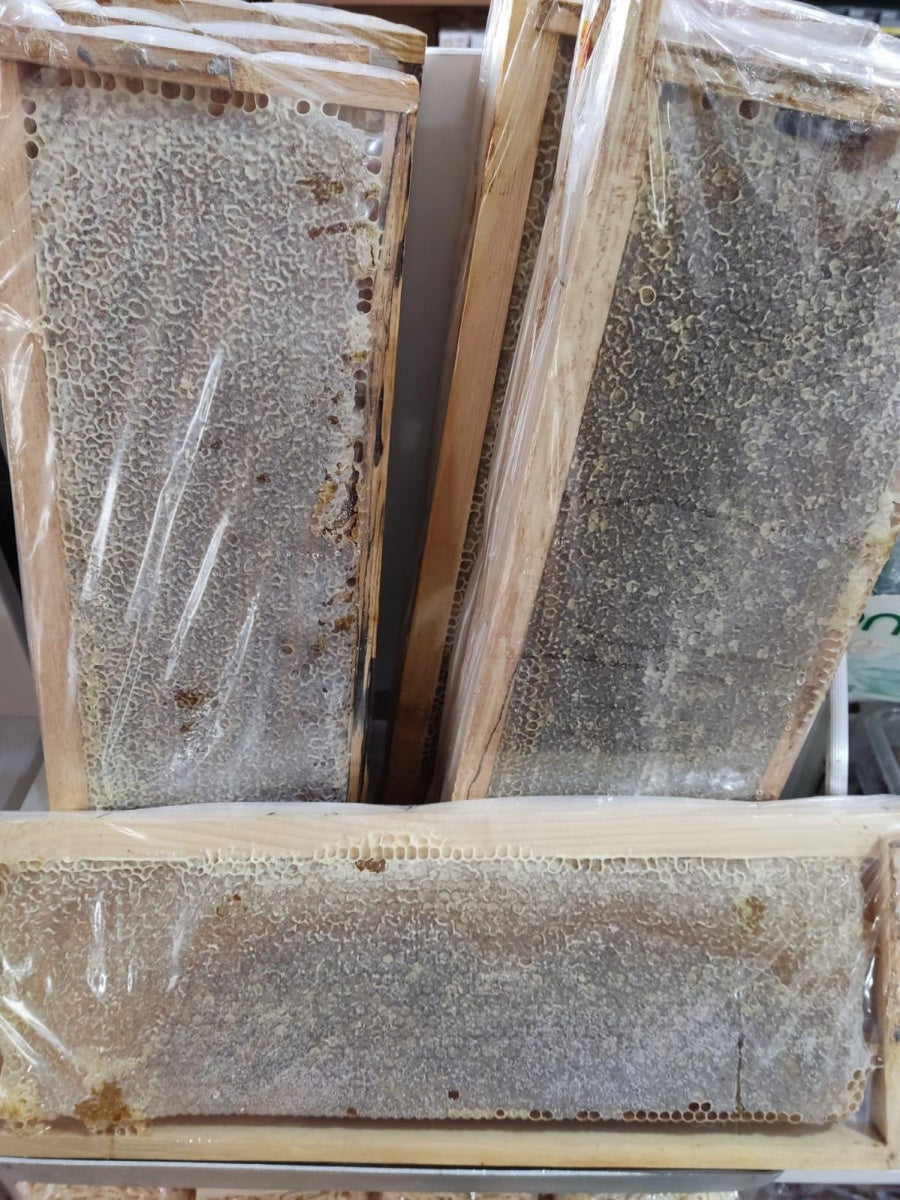 Wabenhonig im Holzrahmen 3400±100g - 100% Naturbelassen & Roh aus der Türkei