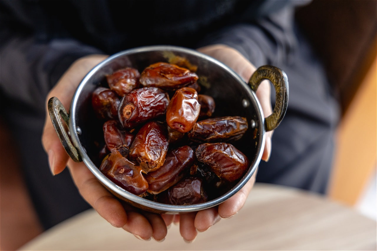 Premium Medjool Dates 5 kg - Extra Large Bulk Pack, Natural & Soft